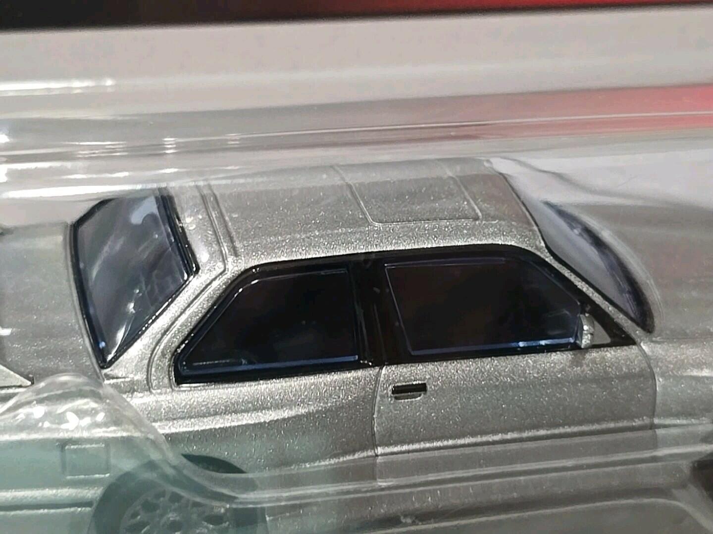 Hot Wheels Premium 1:43